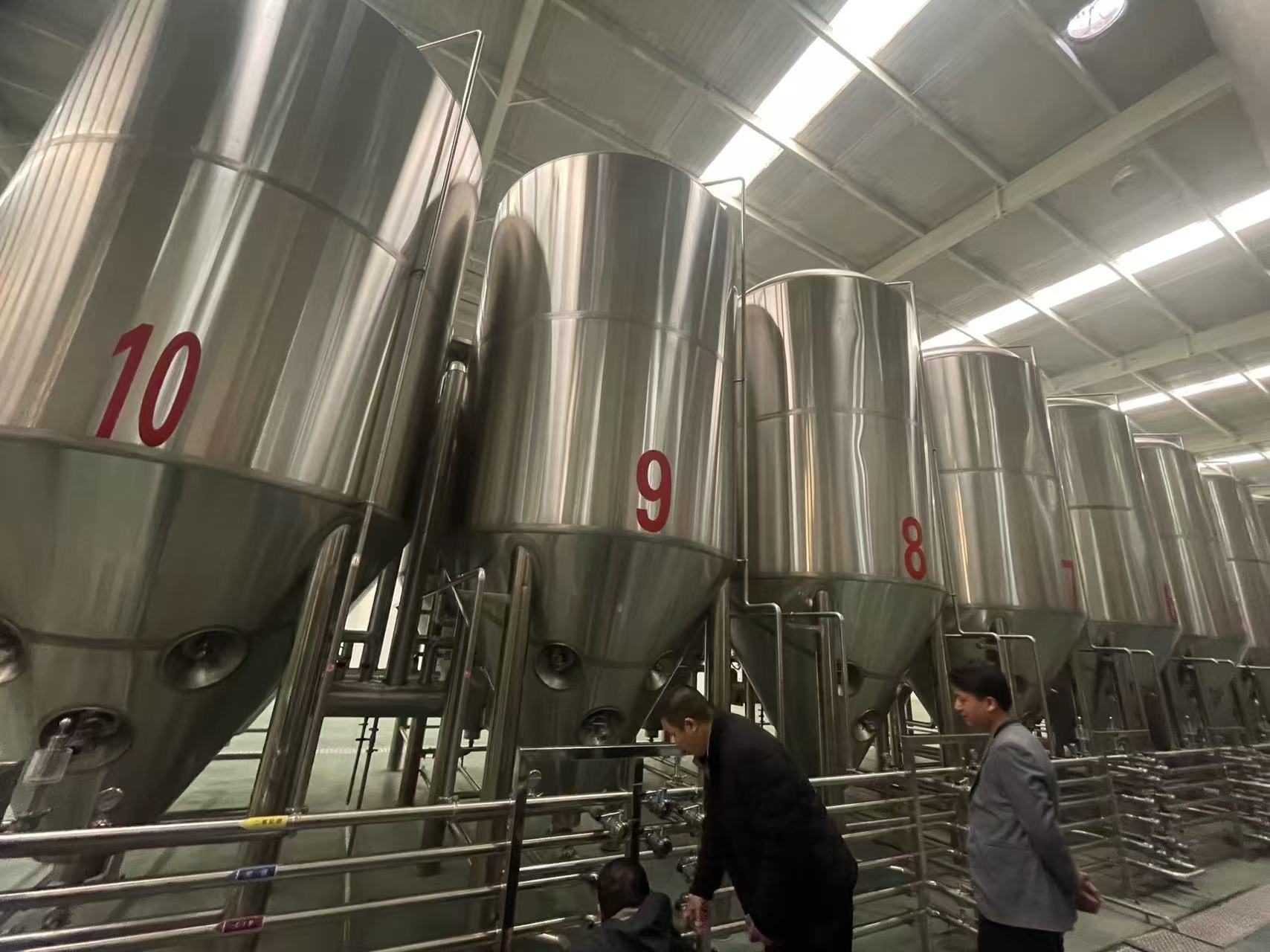 邵原镇精酿啤酒设备厂—平面布置、设备设计、制造、调试、培训等一条龙服务