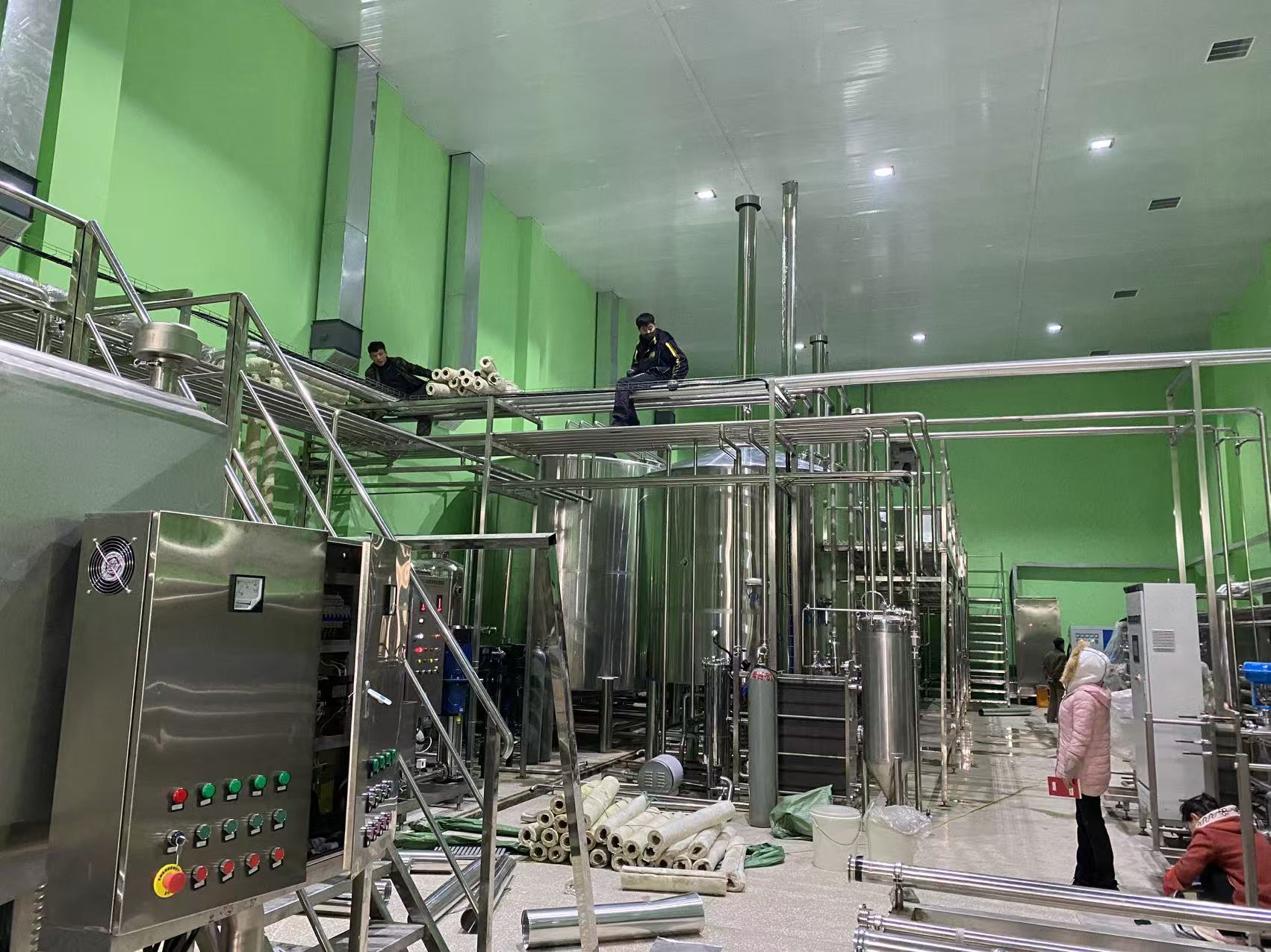 邵原镇精酿啤酒设备厂—精酿啤酒设备制造:传承工艺与创新科技的交融